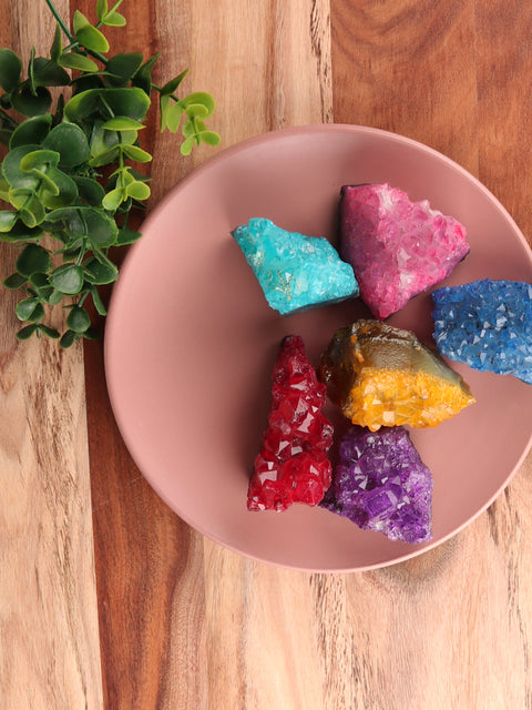 Bright Coloured Clusters