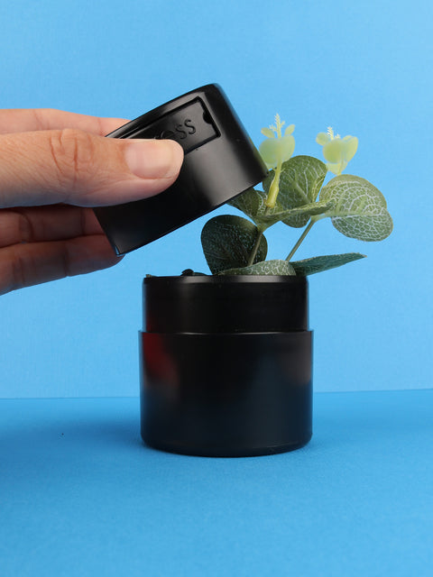 Cosmic Vacuum Jar 120mL